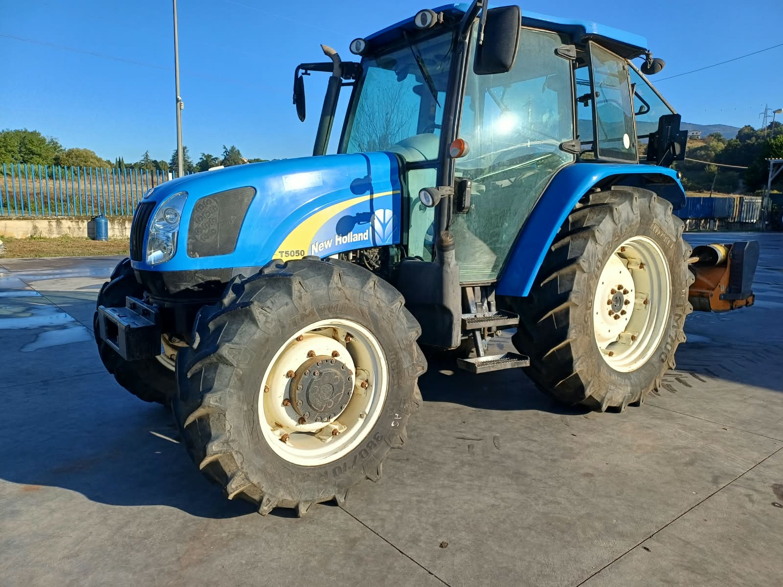 New Holland t5050
